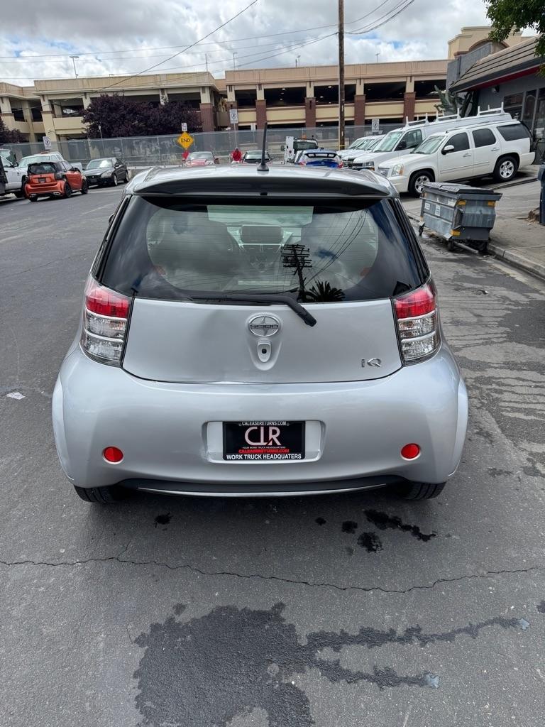 Scion iQ  2012