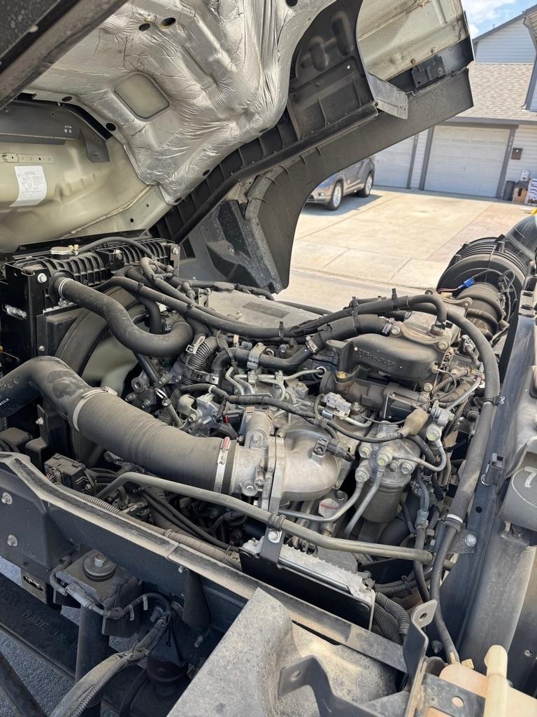 Isuzu Trucks FTR  2019