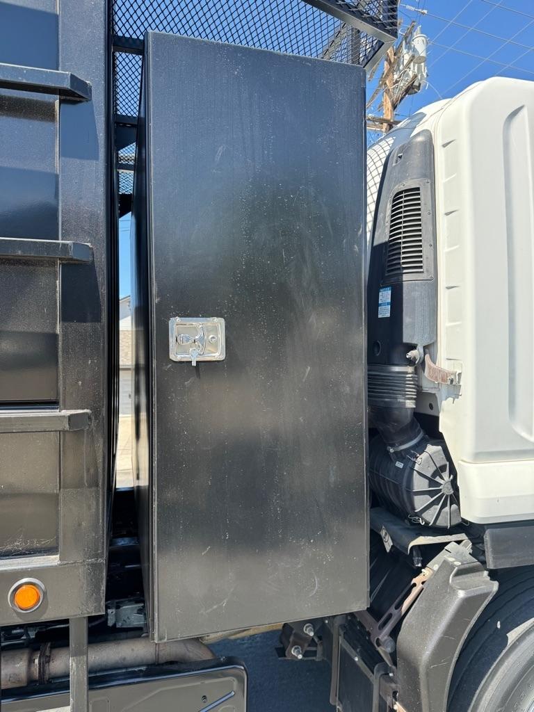 Isuzu Trucks FTR  2018