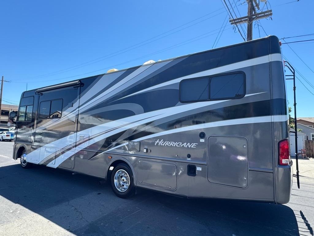 Ford Stripped Chassis Motorhome  2011