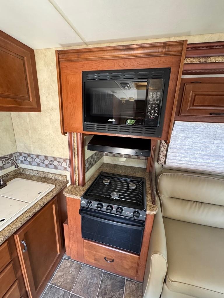 Ford Stripped Chassis Motorhome  2011