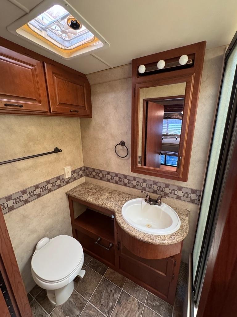 Ford Stripped Chassis Motorhome  2011