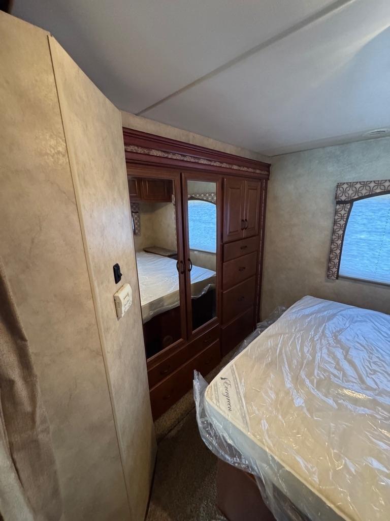 Ford Stripped Chassis Motorhome  2011