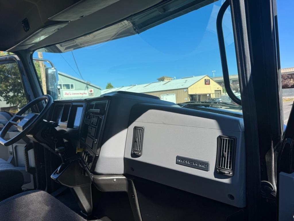 Mack MD  2024