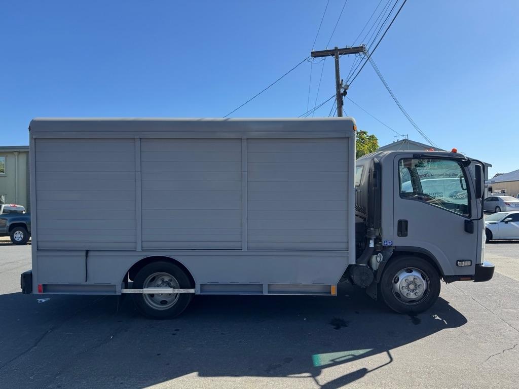 Isuzu NQR  2017