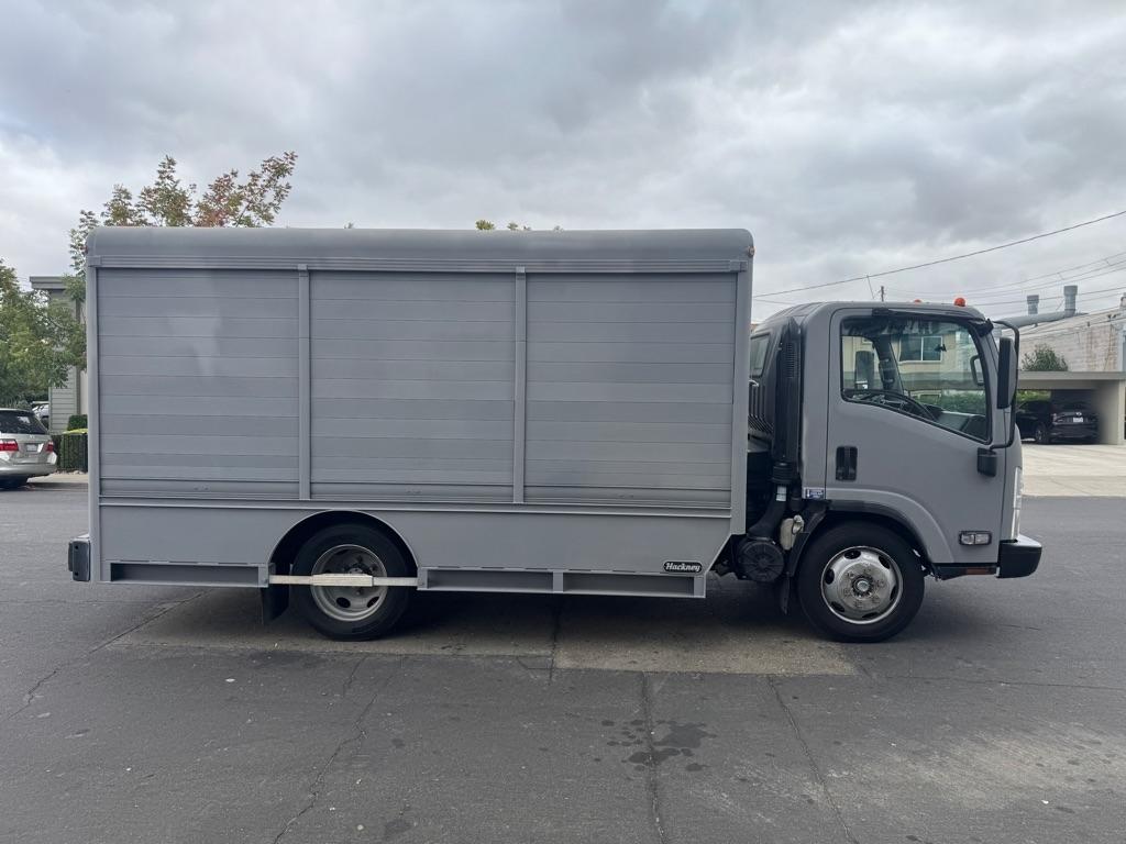 Isuzu NQR  2017