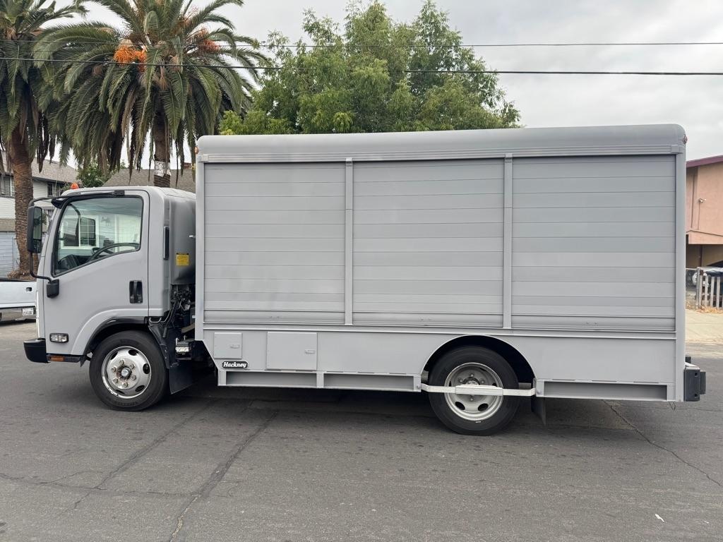 Isuzu NQR  2017