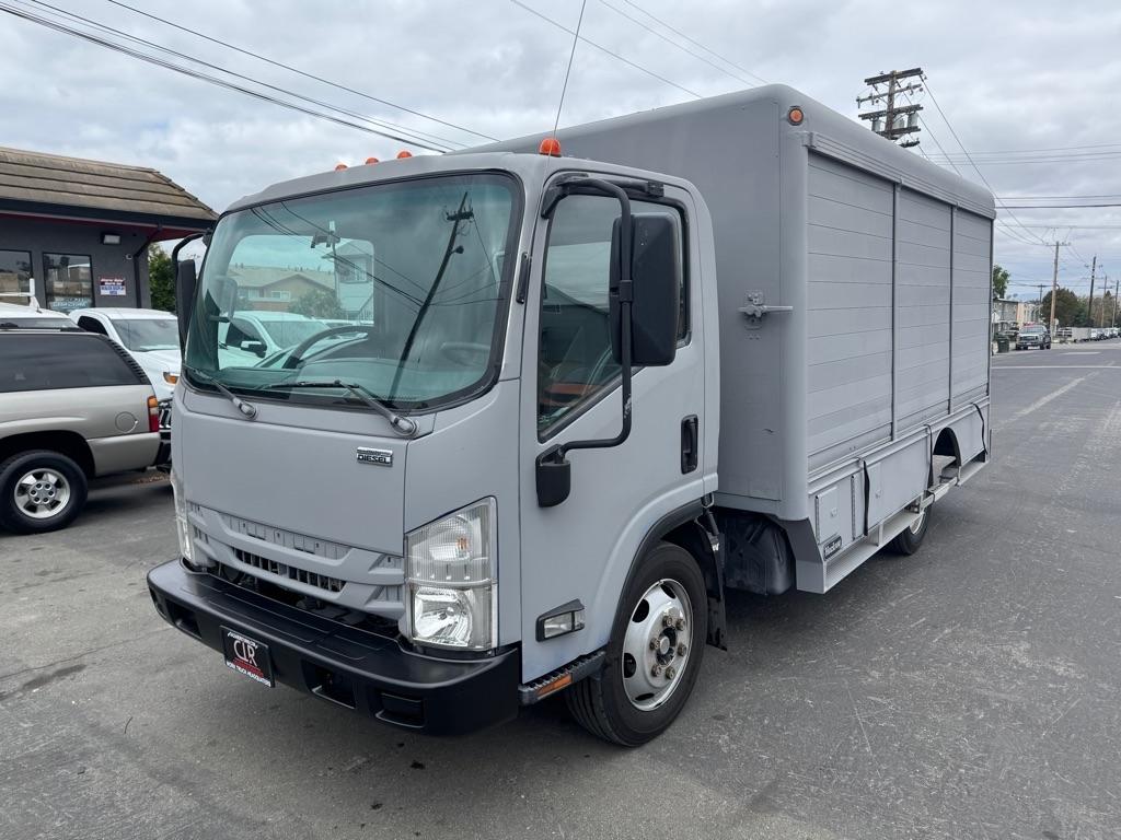 Isuzu NQR  2017