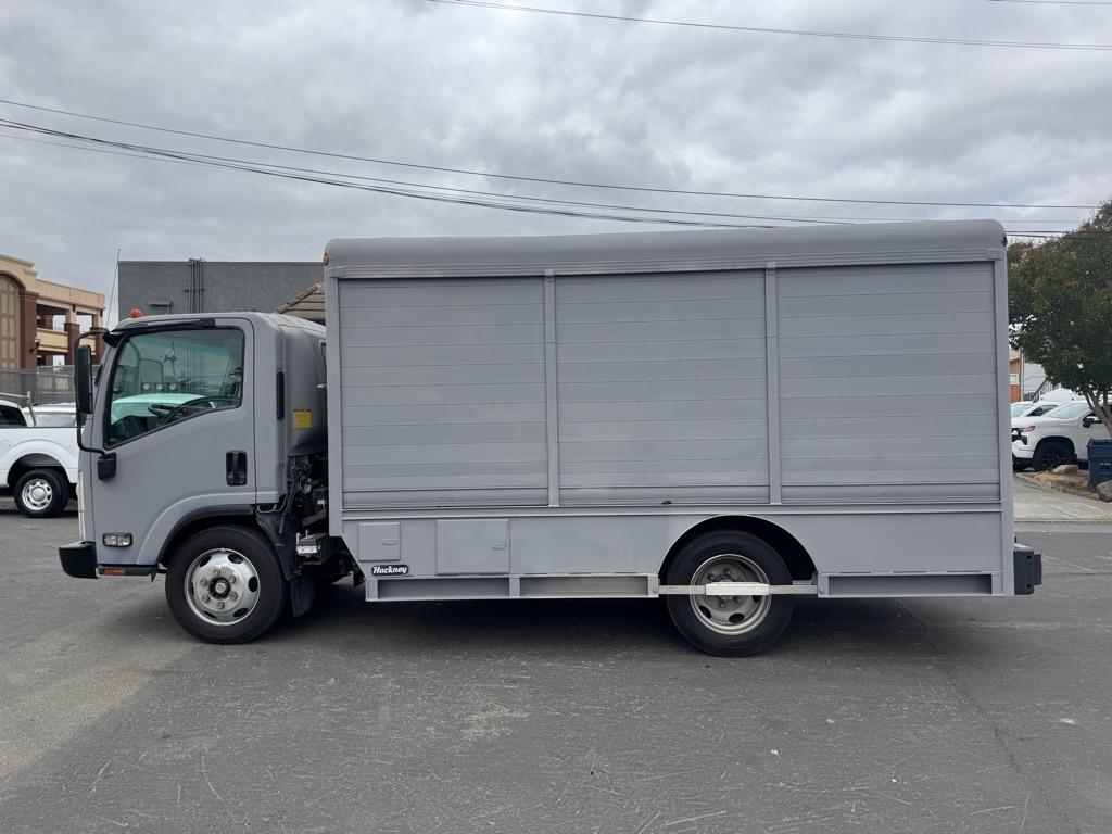 Isuzu NQR  2017