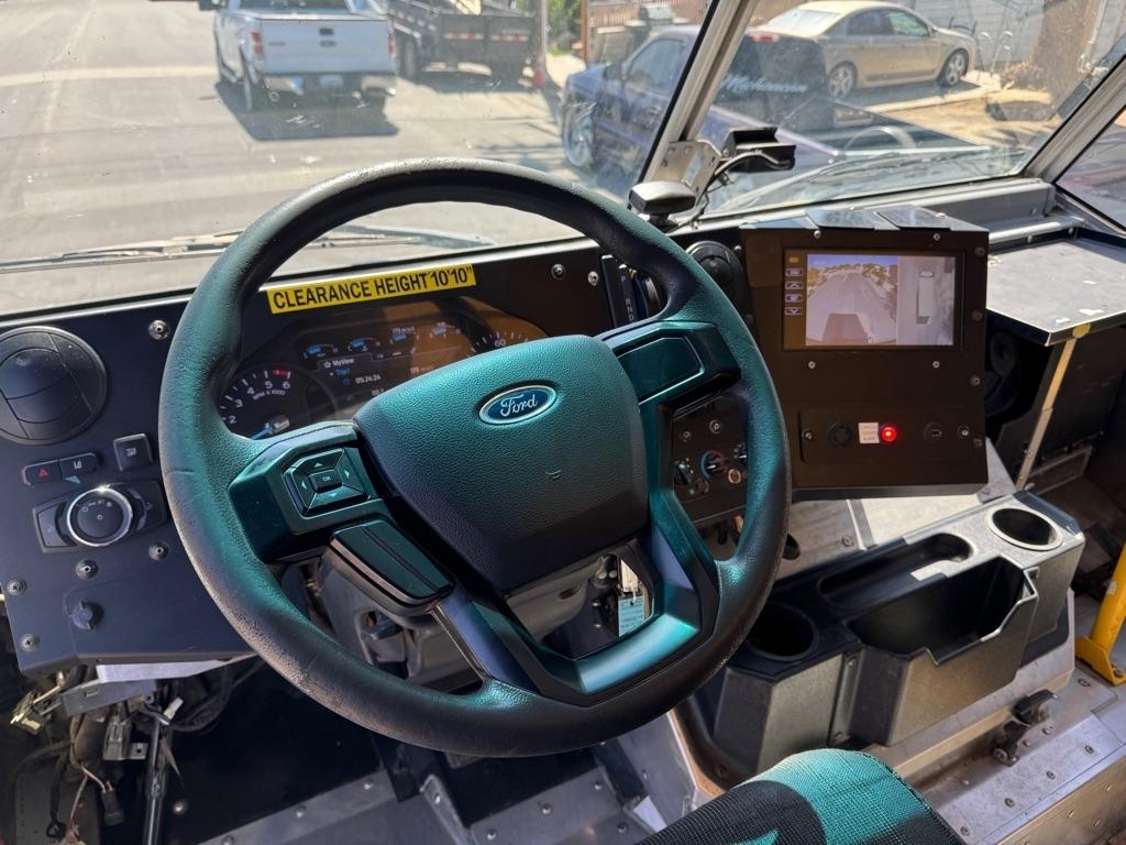 Ford Stripped Chassis  2020