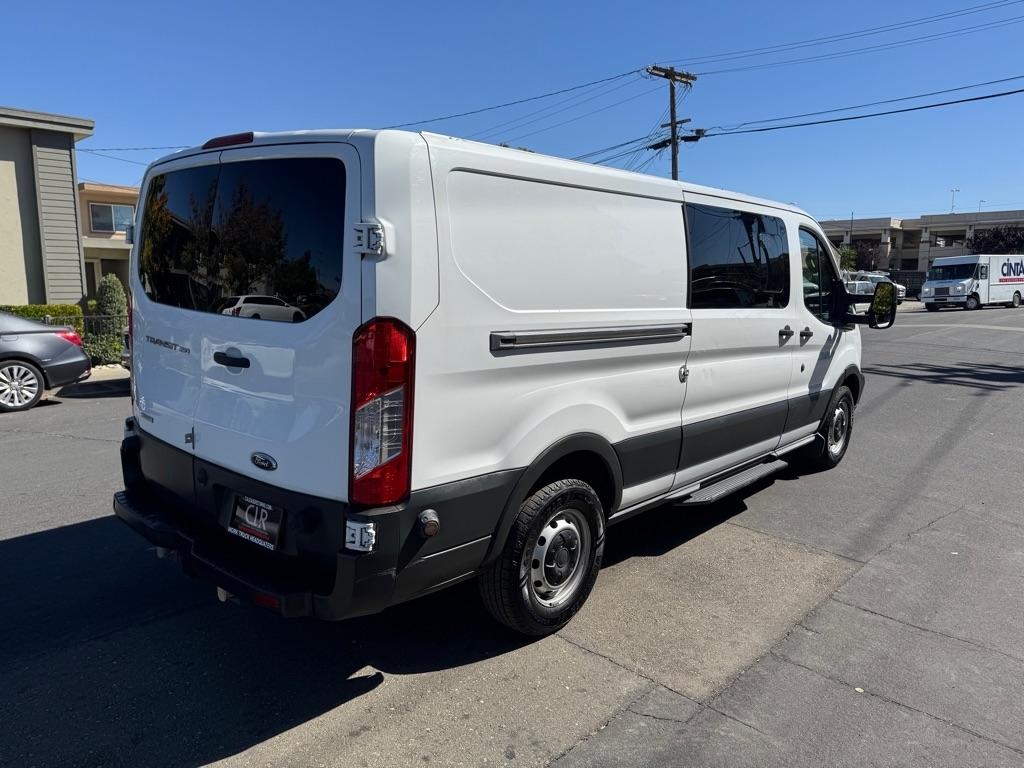 Ford Transit  2015