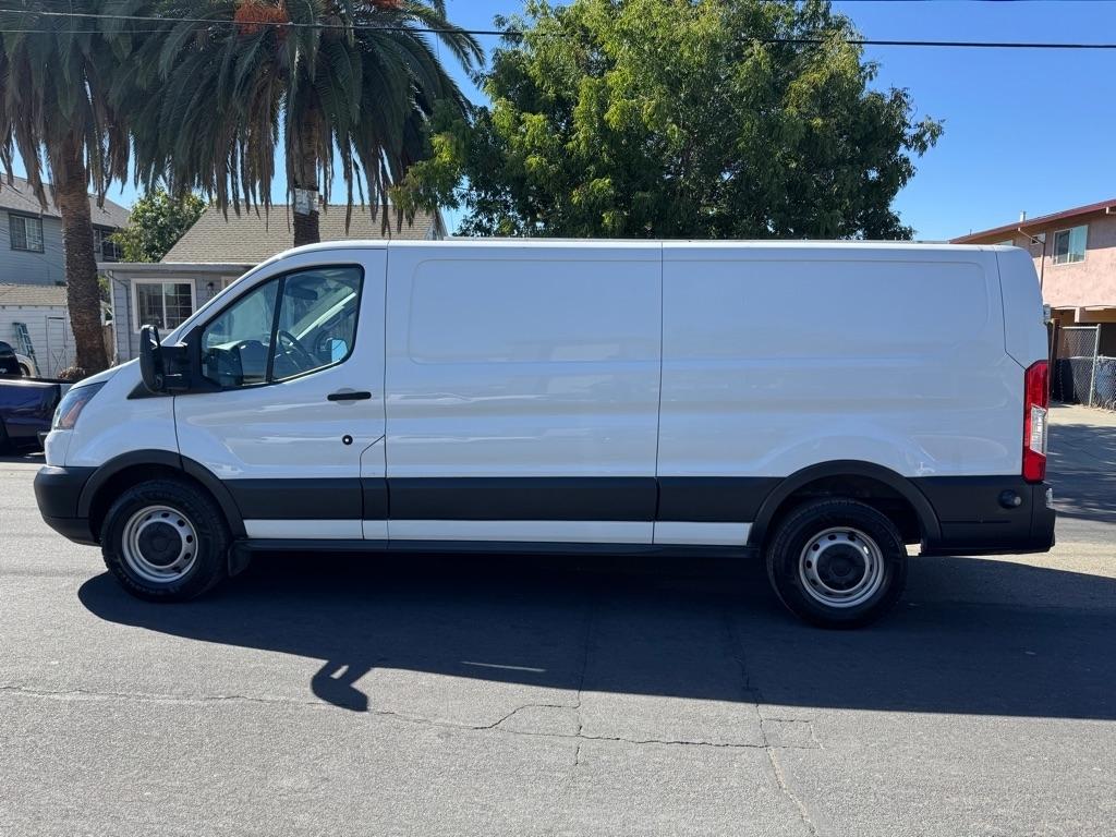 Ford Transit  2015