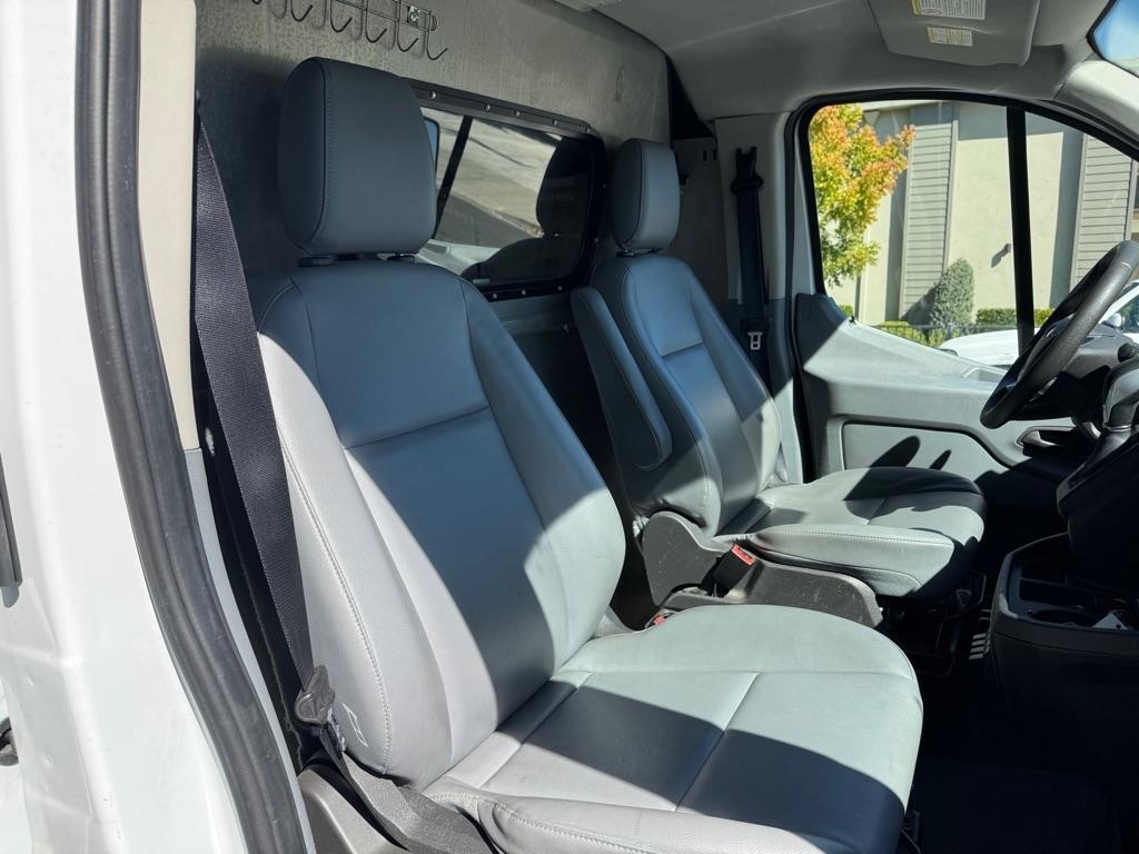 Ford Transit  2015