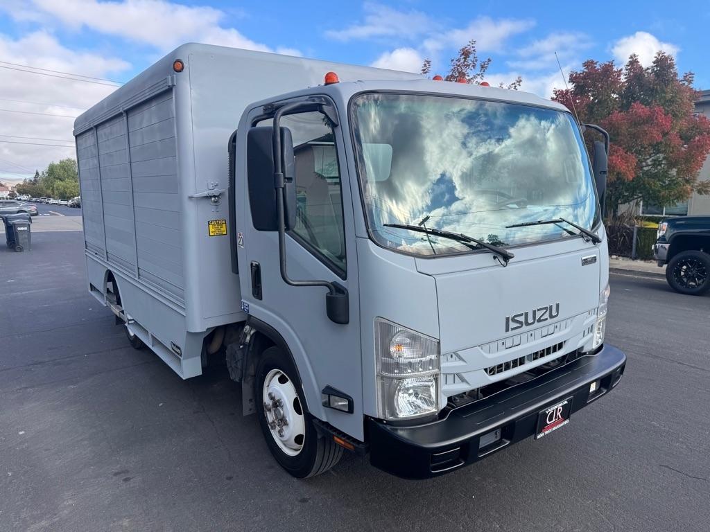 Isuzu NQR  2017