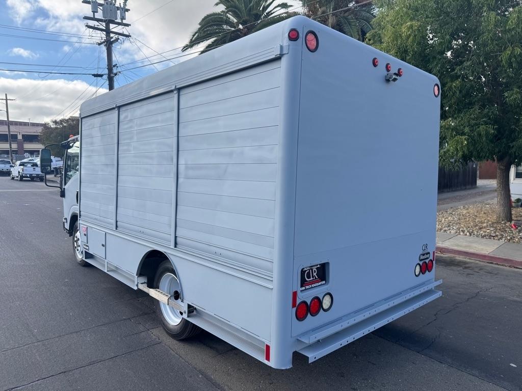 Isuzu NQR  2017