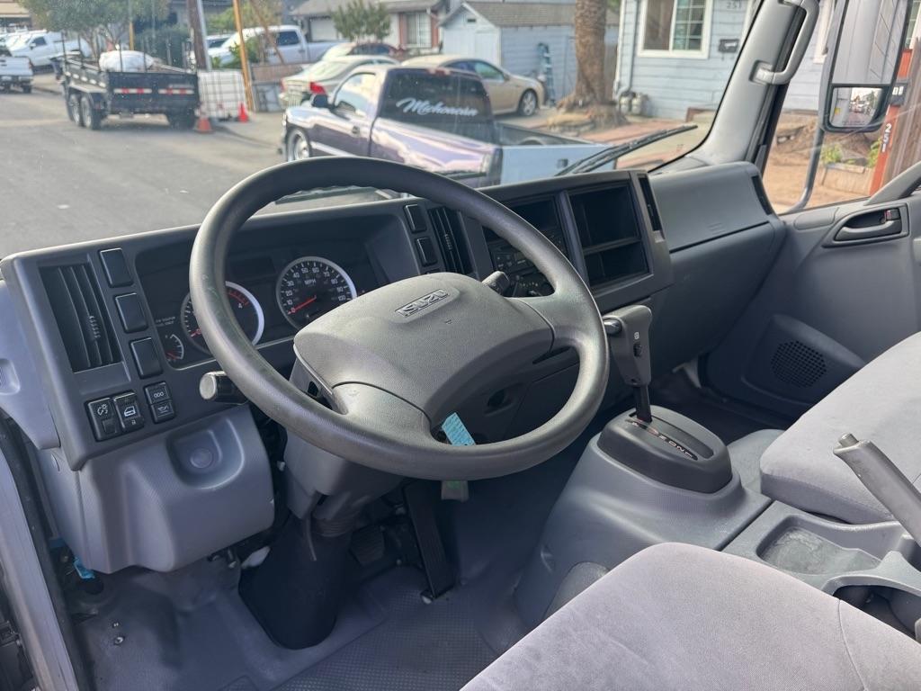 Isuzu NQR  2017