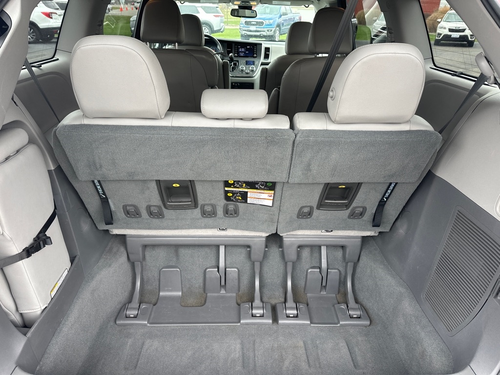 Toyota Sienna XLE Auto Access Seat FWD 7-Passenger (Natl) 2019