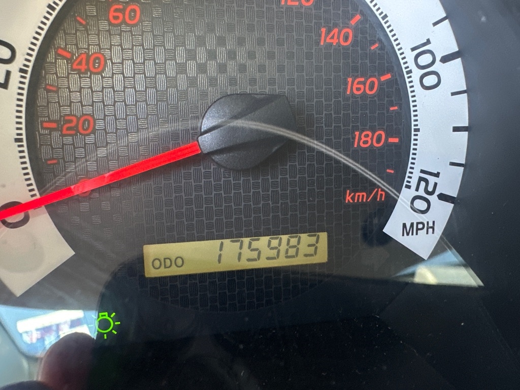 Toyota Tacoma 4WD Double Cab V6 MT (Natl) 2012