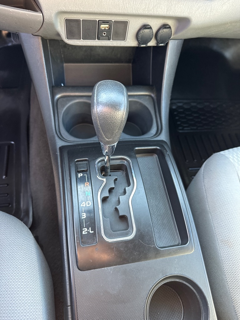 Toyota Tacoma 4WD Double Cab V6 MT (Natl) 2012