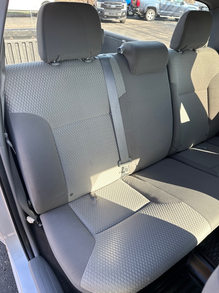 Toyota Tacoma 4WD Double Cab V6 MT (Natl) 2012