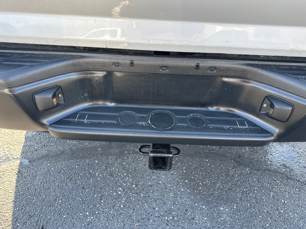 Toyota Tacoma 4WD Double Cab V6 MT (Natl) 2012