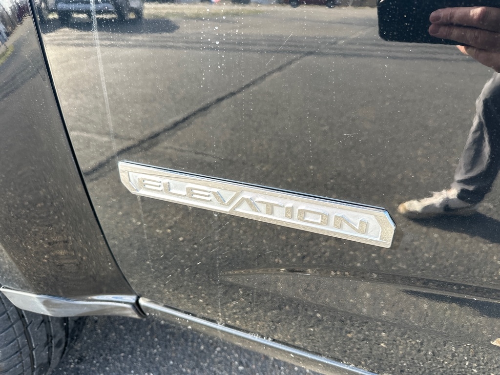 GMC Canyon 4WD Ext Cab 128" Elevation Standard 2022