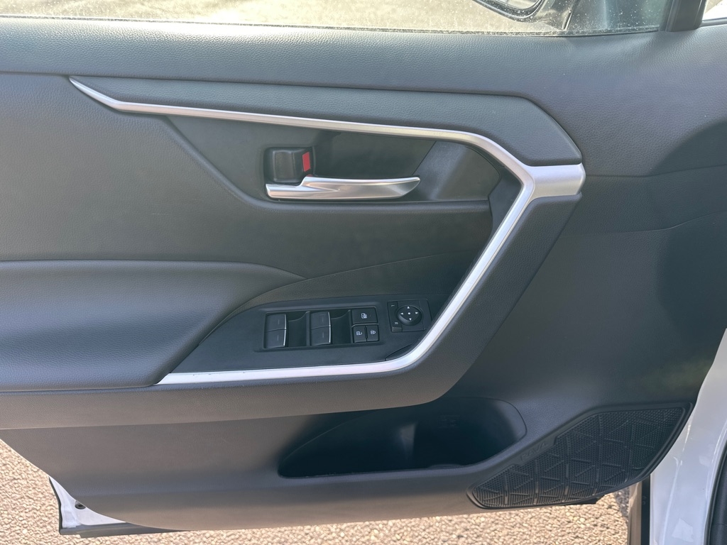 Toyota RAV4 XLE AWD (Natl) 2022