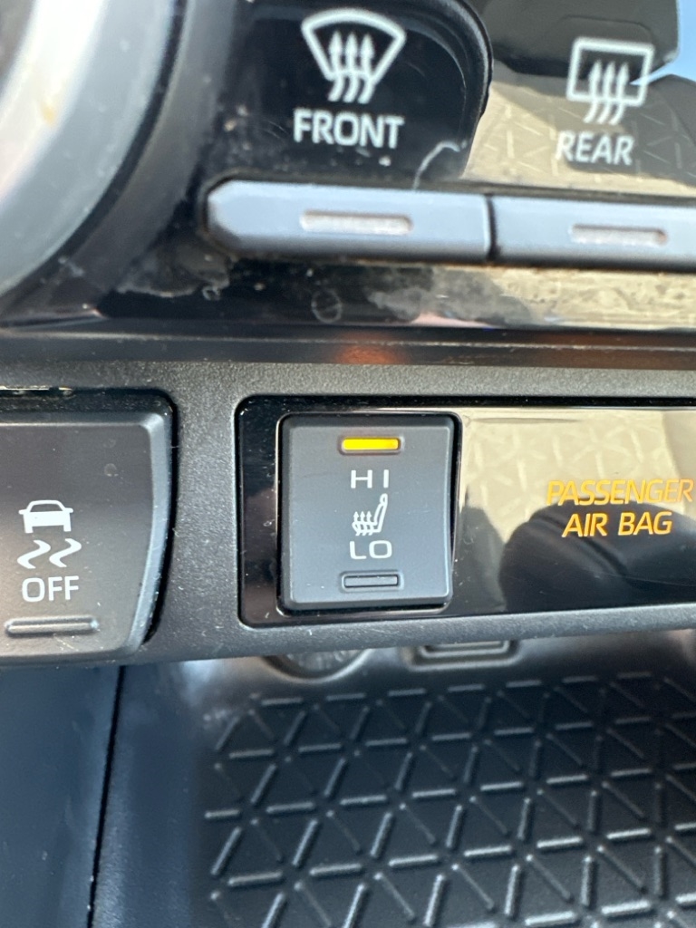 Toyota RAV4 XLE AWD (Natl) 2022