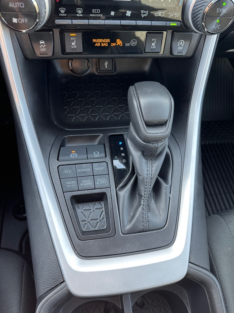 Toyota RAV4 XLE AWD (Natl) 2022