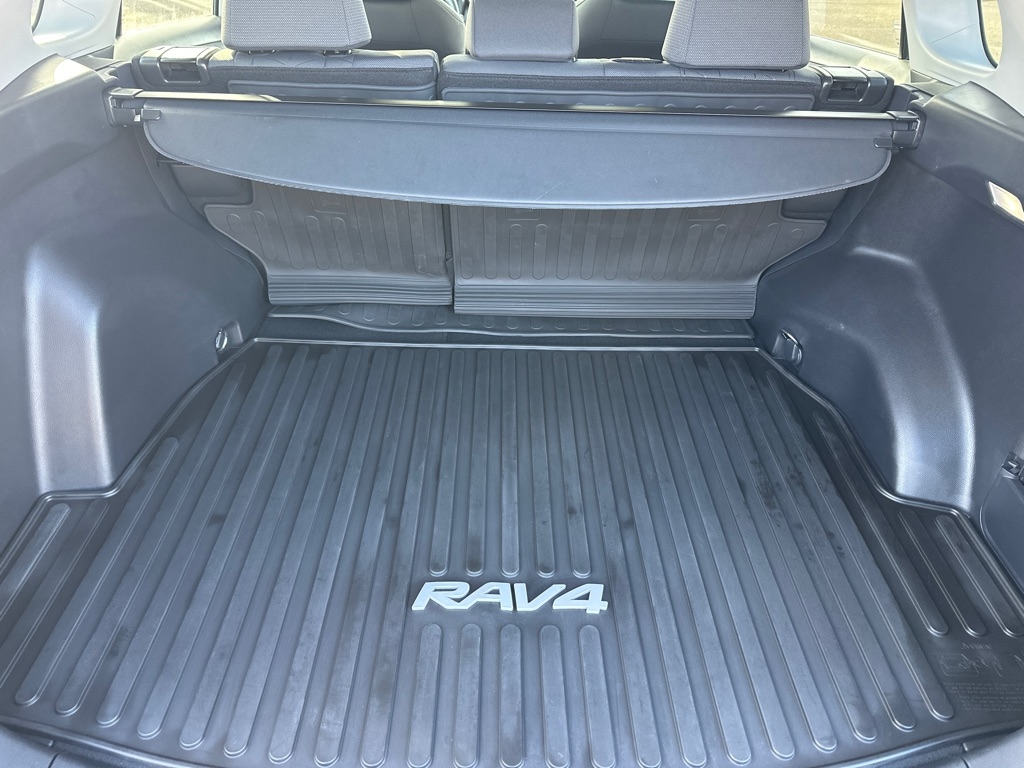 Toyota RAV4 XLE AWD (Natl) 2022