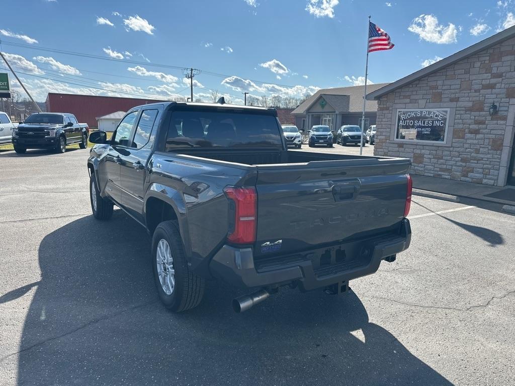 Toyota Tacoma 4WD SR5 Double Cab 5' Bed V6 AT (Natl) 2025
