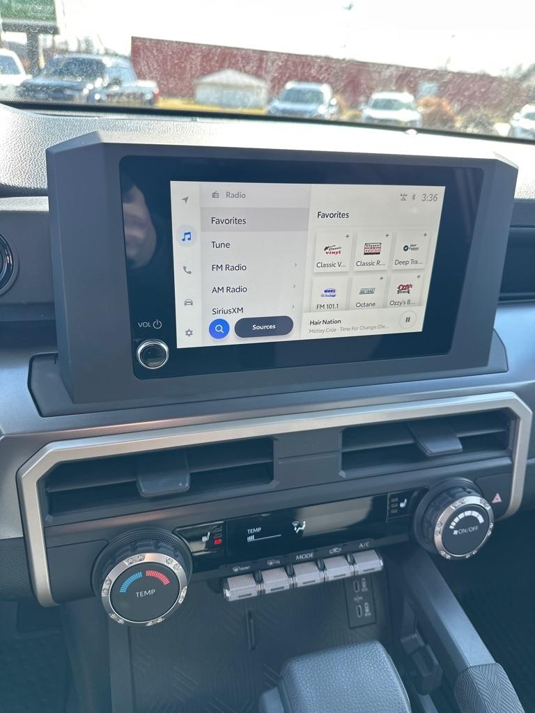 Toyota Tacoma 4WD SR5 Double Cab 5' Bed V6 AT (Natl) 2025