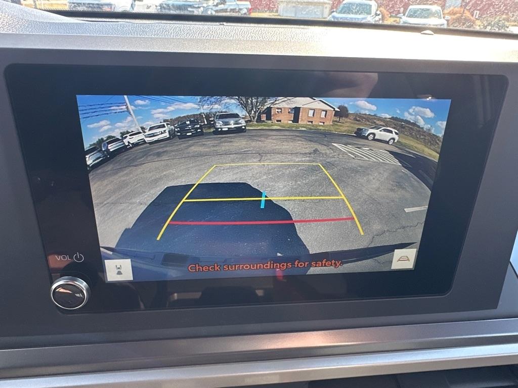 Toyota Tacoma 4WD SR5 Double Cab 5' Bed V6 AT (Natl) 2025