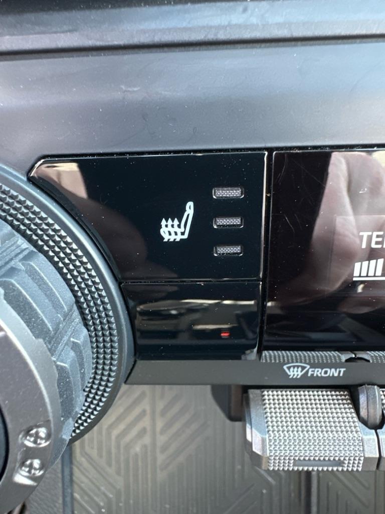 Toyota Tacoma 4WD SR5 Double Cab 5' Bed V6 AT (Natl) 2025