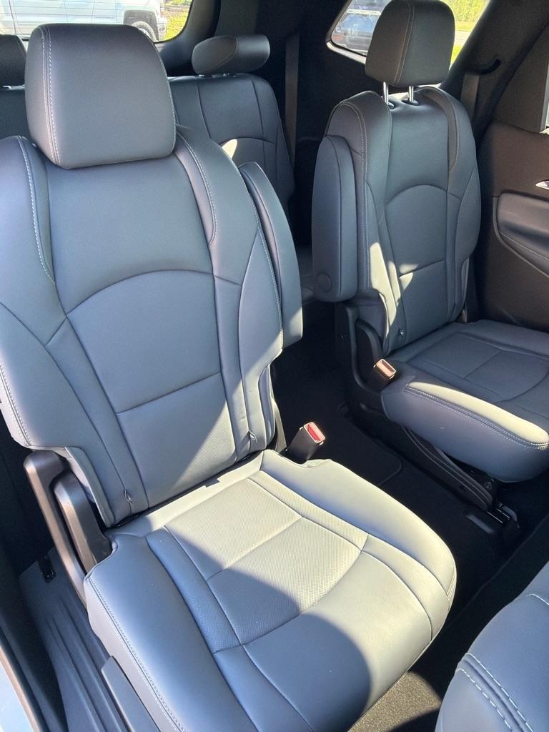 Buick Enclave AWD 4dr Essence 2023