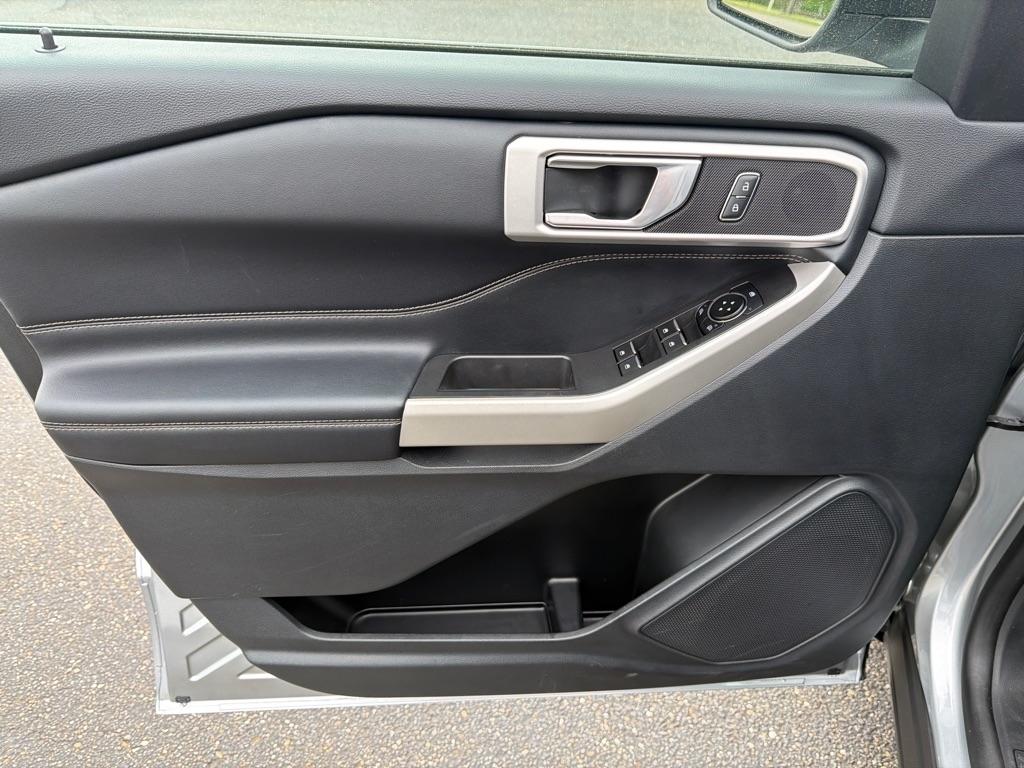 Ford Explorer XLT 4WD 2022