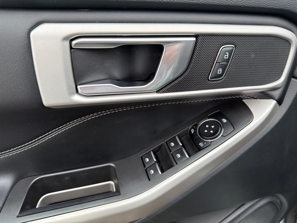 Ford Explorer XLT 4WD 2022
