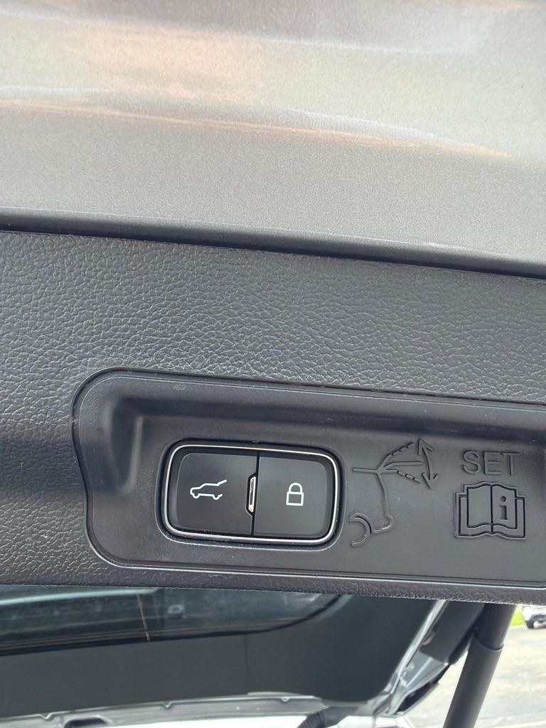 Ford Explorer XLT 4WD 2022