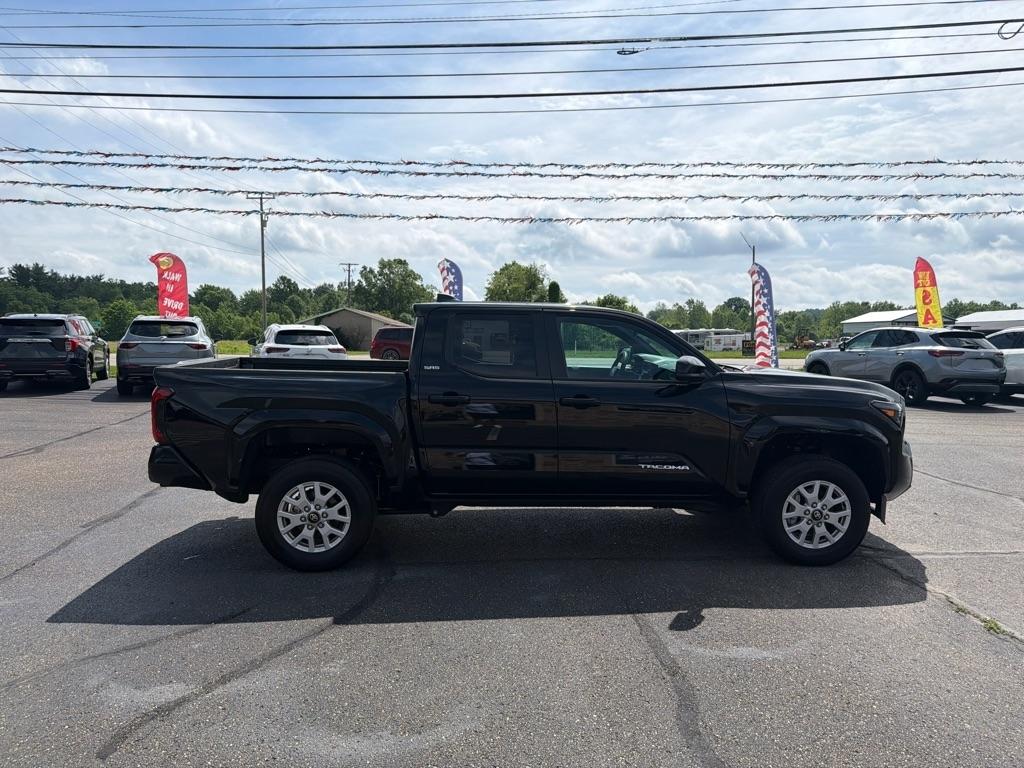 Toyota Tacoma 4WD SR5 Double Cab 5' Bed AT (Natl) 2024