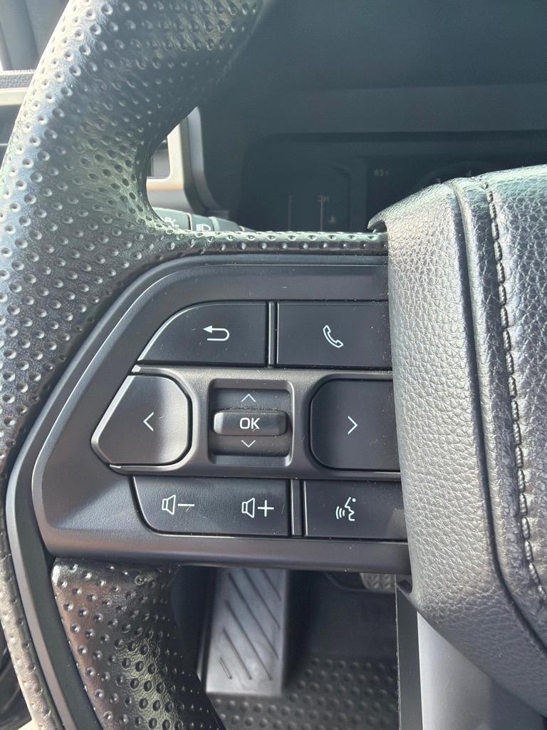 Toyota Tacoma 4WD SR5 Double Cab 5' Bed AT (Natl) 2024