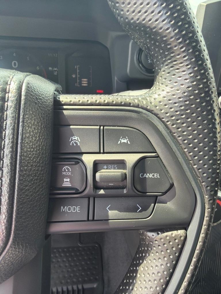 Toyota Tacoma 4WD SR5 Double Cab 5' Bed AT (Natl) 2024