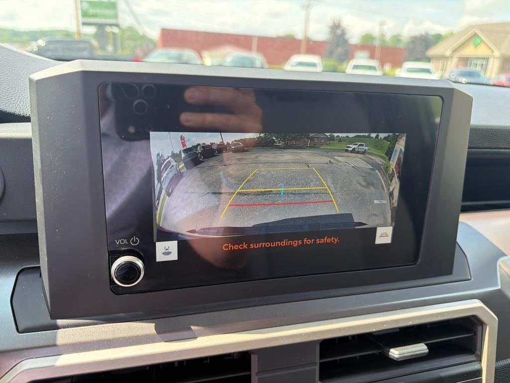 Toyota Tacoma 4WD SR5 Double Cab 5' Bed AT (Natl) 2024