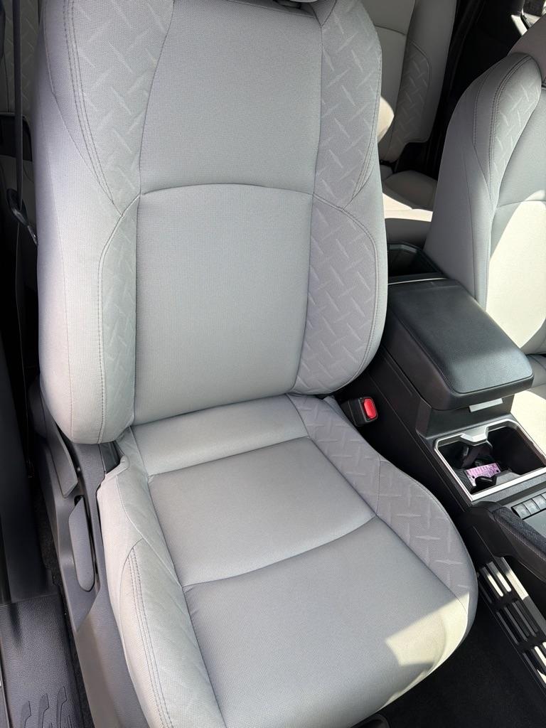 Toyota Tacoma 4WD SR5 Double Cab 5' Bed AT (Natl) 2024