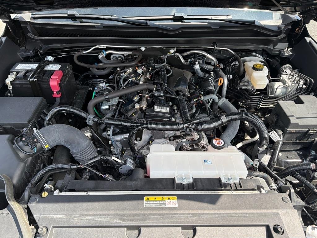 Toyota Tacoma 4WD SR5 Double Cab 5' Bed AT (Natl) 2024