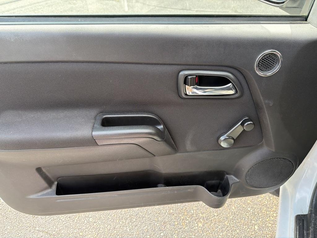 Chevrolet Colorado 2WD Reg Cab 111.2" Work Truck 2011