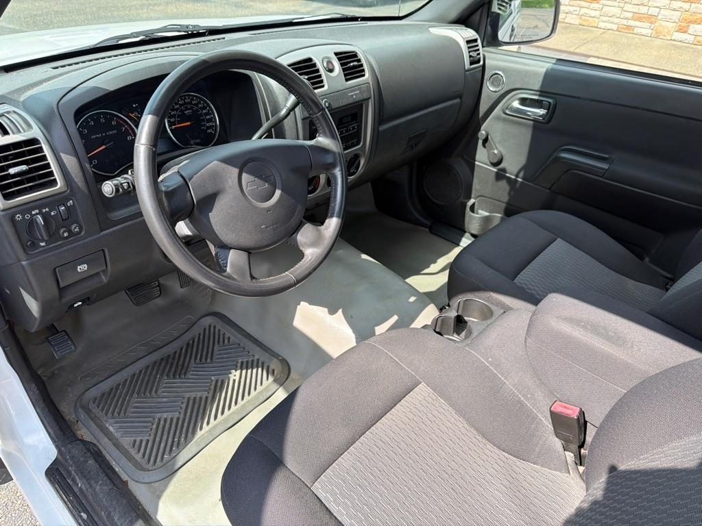 Chevrolet Colorado 2WD Reg Cab 111.2" Work Truck 2011