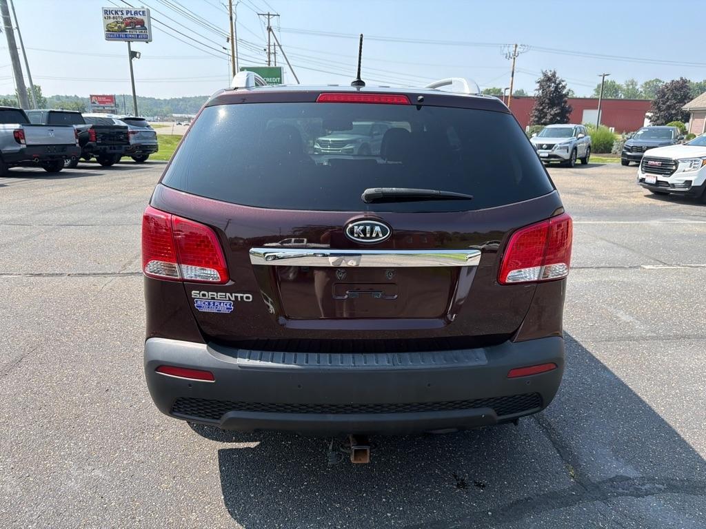 Kia Sorento 2WD 4dr I4 LX 2011