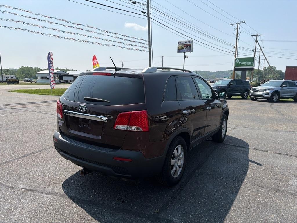Kia Sorento 2WD 4dr I4 LX 2011