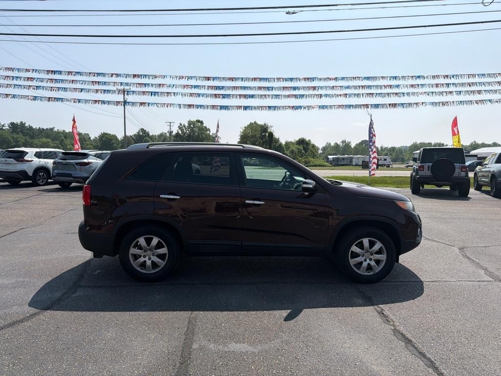 Kia Sorento 2WD 4dr I4 LX 2011
