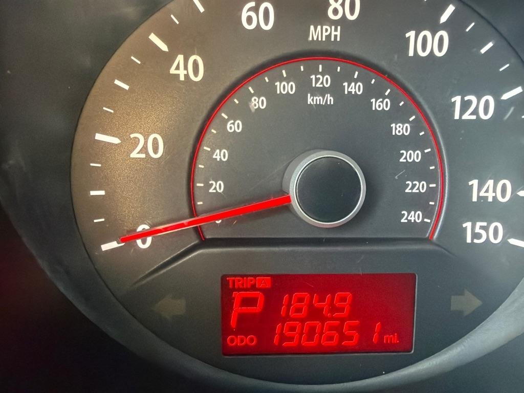 Kia Sorento 2WD 4dr I4 LX 2011